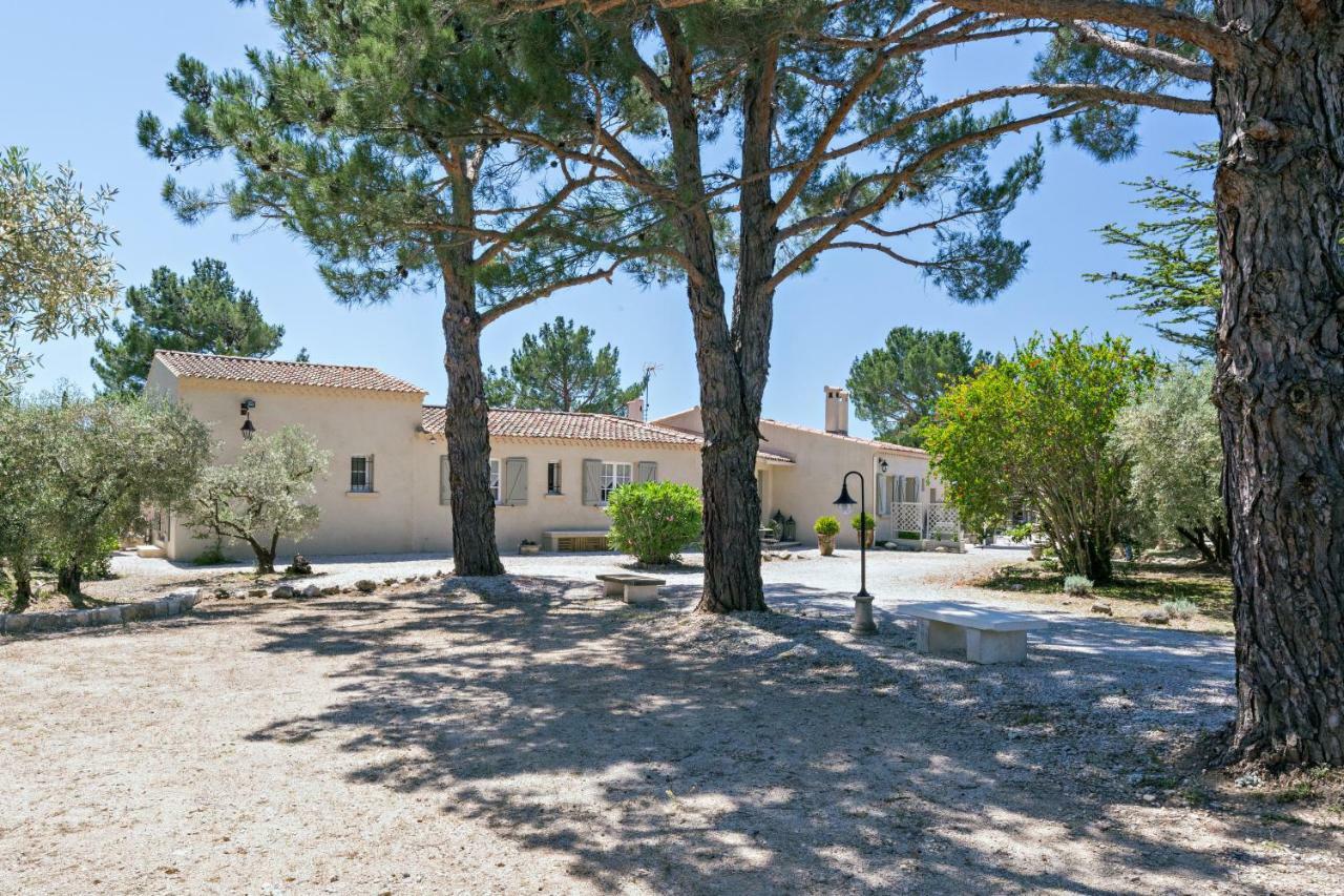 La Meridienne Mouries Εξωτερικό φωτογραφία